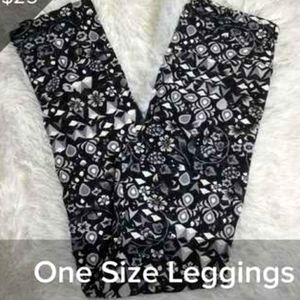 LulaRoe new one size leggings - black and white